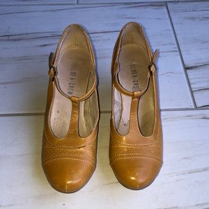 Chelsea Crew Malibu Oxford heels, mustard yellow, EU 37/ US 6.5